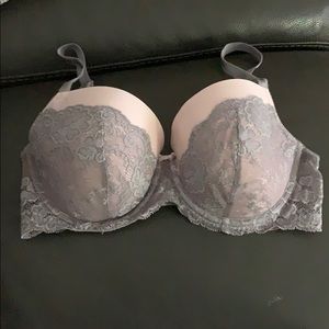 Victoria’s Secret lace bra 34DD